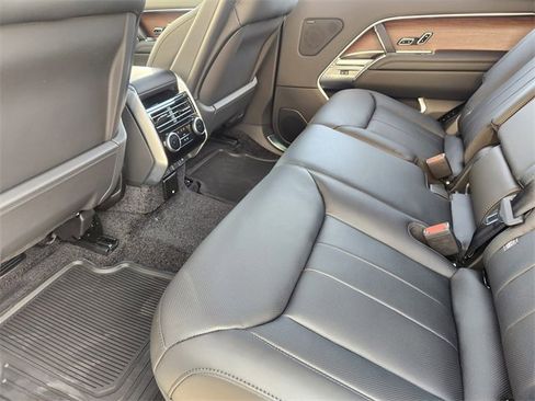 New 2026 Land Rover Range Rover Long Wheelbase SE image 20