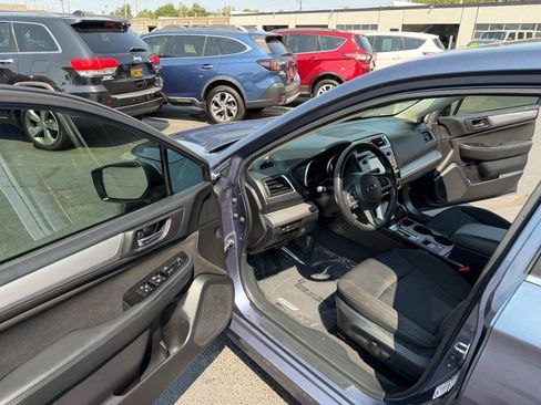 Used 2017 Subaru Legacy 2.5i Premium AWD/4WD image 9