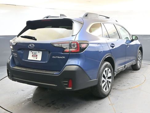Certified 2022 Subaru Outback Premium AWD/4WD image 5