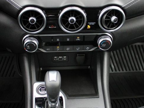 Certified 2023 Nissan Sentra SV image 33