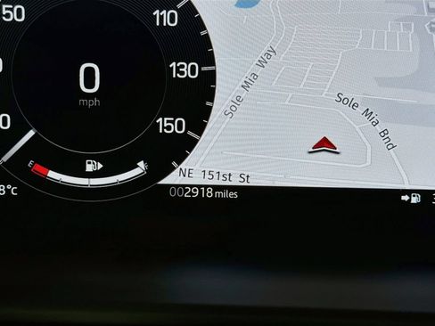 Certified 2025 Land Rover Discovery Dynamic SE AWD/4WD image 12
