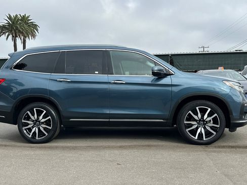 Used 2021 Honda Pilot Elite image 3
