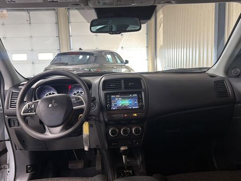 Used 2023 Mitsubishi Outlander Sport ES image 22