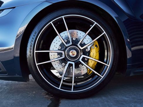 Used 2022 Porsche 911 Turbo S image 18