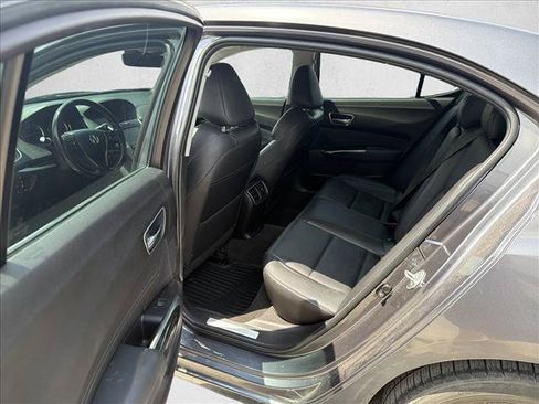 Used 2018 Acura TLX w/ Technology Package FWD image 17