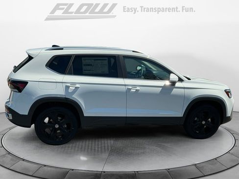 New 2025 Volkswagen Taos SEL image 8
