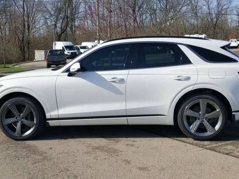 Used 2022 Genesis GV70 3.5T Sport w/ Sport Prestige Package image 5