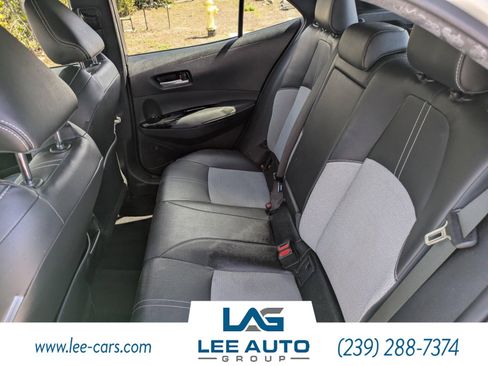 Used 2019 Toyota Corolla XSE image 11