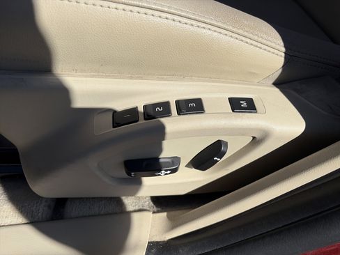 Used 2015 Volvo S60 T5 Platinum image 17