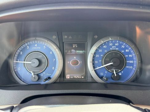 Used 2015 Toyota Sienna XLE w/ Entertainment Package FWD image 16