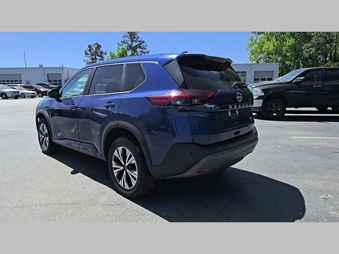 Used 2023 Nissan Rogue SV image 30