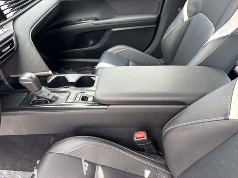 Used 2025 Toyota Camry SE FWD image 21