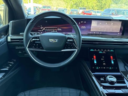 New 2026 Cadillac Escalade Platinum Sport w/ LPO, ONYX Package image 17