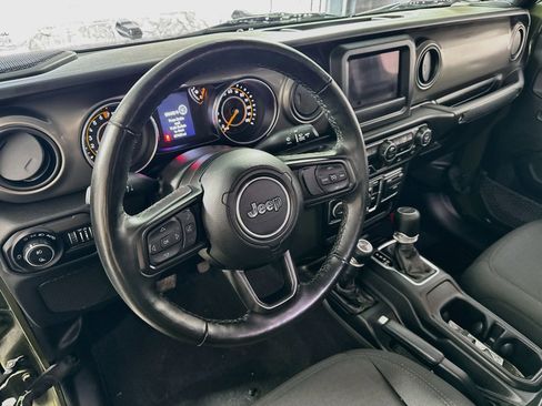 Used 2022 Jeep Gladiator Sport AWD/4WD image 11
