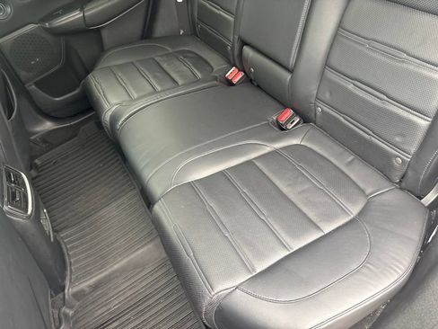 Used 2020 Honda CR-V Touring image 40
