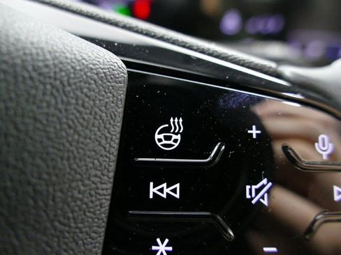 New 2025 Audi Q5 Premium Plus image 17