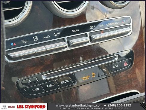 Used 2017 Mercedes-Benz GLC 300 4MATIC image 28