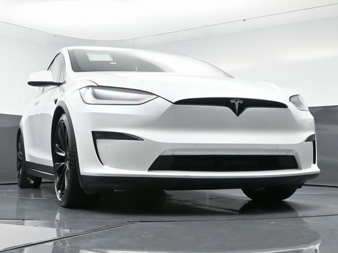 Used 2022 Tesla Model X image 54