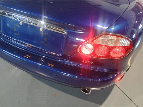 Used 2001 Jaguar XK8 Convertible image 59