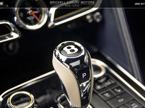 Used 2024 Bentley Flying Spur V8 AWD/4WD image 22