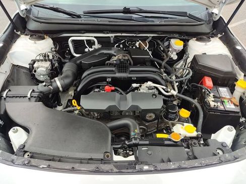 Used 2017 Subaru Outback 2.5i Limited AWD/4WD image 12