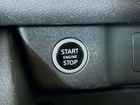 Used 2023 Nissan Rogue SV image 21