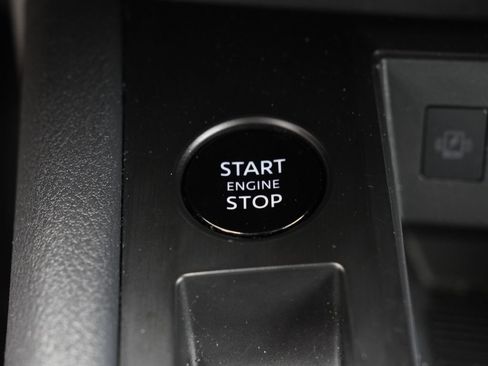 Used 2025 Nissan Kicks SV FWD image 16