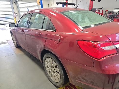 Used 2011 Chrysler 200 LX image 3