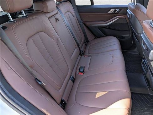 Used 2022 BMW X5 xDrive40i w/ Premium Package AWD/4WD image 28