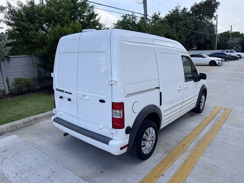 Used 2010 Ford Transit Connect XLT FWD image 4
