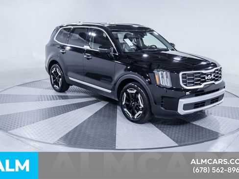 Used 2025 Kia Telluride S FWD image 14