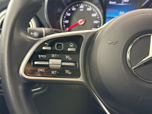 Used 2021 Mercedes-Benz GLC 300 image 17