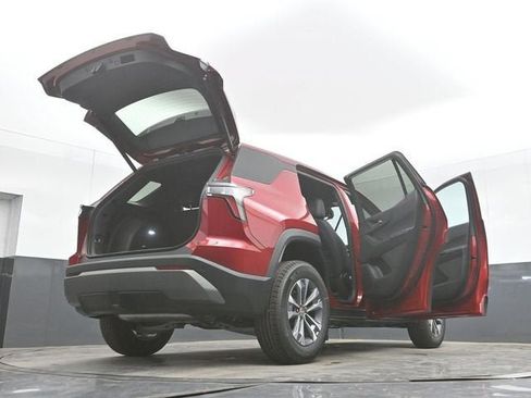 New 2026 Chevrolet Equinox LT w/ Convenience Package II AWD/4WD image 54