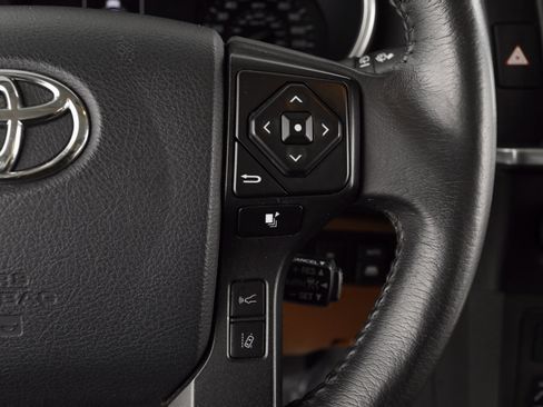 Used 2018 Toyota Sequoia Platinum image 16