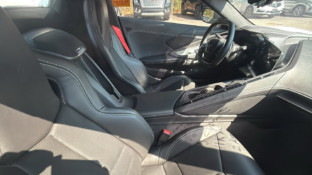 Used 2025 Chevrolet Corvette Stingray Convertible w/ Battery Protection Package RWD image 9