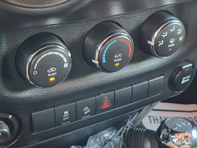 Used 2013 Jeep Wrangler Unlimited Sport AWD/4WD image 13