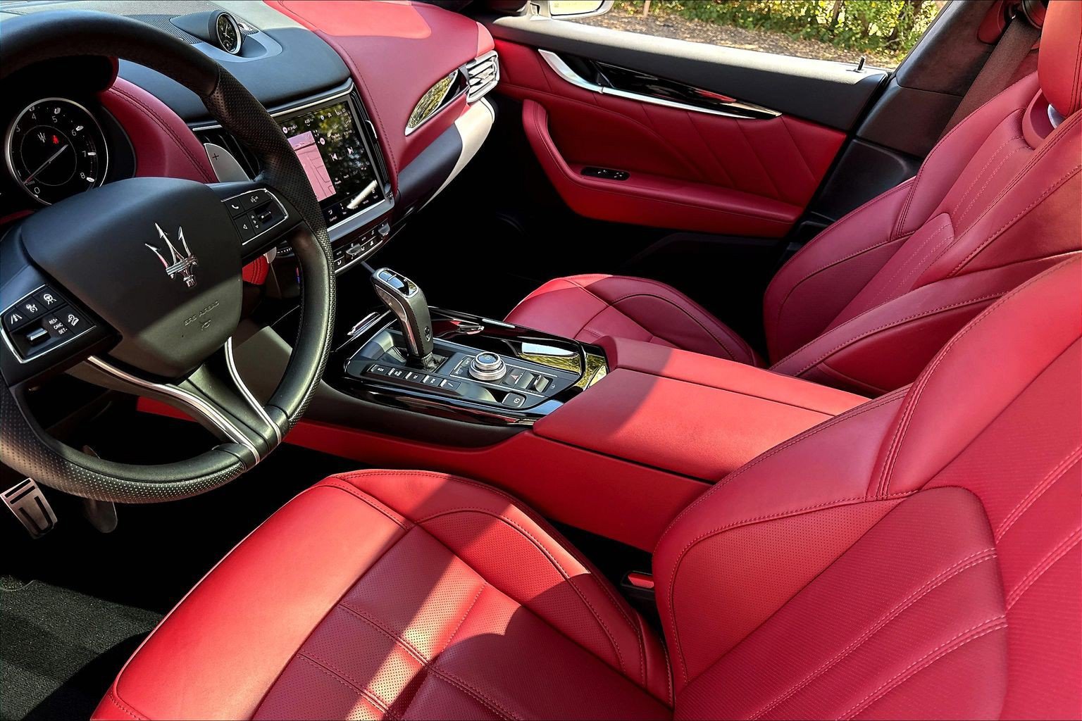 Used 2022 Maserati Levante GT AWD/4WD image 18
