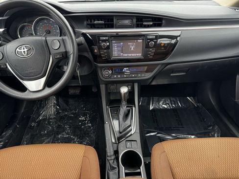 Used 2014 Toyota Corolla LE image 2