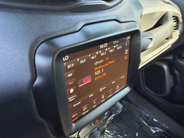 Used 2023 Jeep Renegade Latitude AWD/4WD image 20
