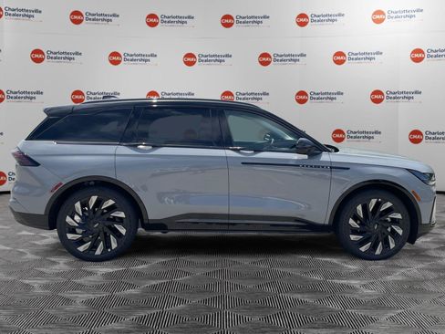 New 2026 Lincoln Nautilus Reserve w/ Jet Appearance Package AWD/4WD image 6