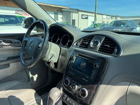 Used 2016 Buick Enclave Leather w/ Trailering Package FWD image 8