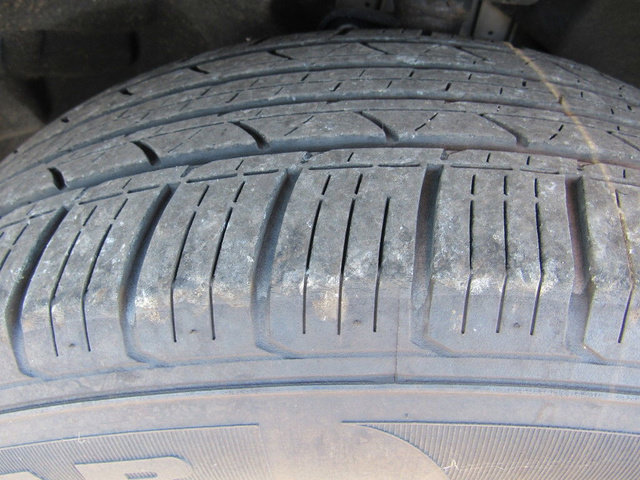 Used 2022 Ford Explorer XLT AWD/4WD image 11