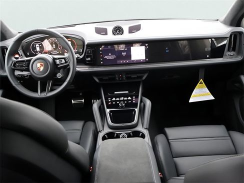 New 2026 Porsche Cayenne GTS image 19