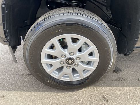 Certified 2025 Toyota Tacoma SR5 w/ SR5 Upgrade Package image 19