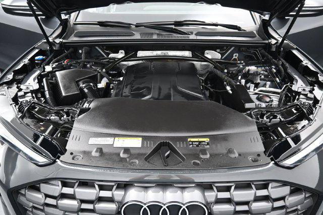 Used 2025 Audi Q5 Premium AWD/4WD image 38
