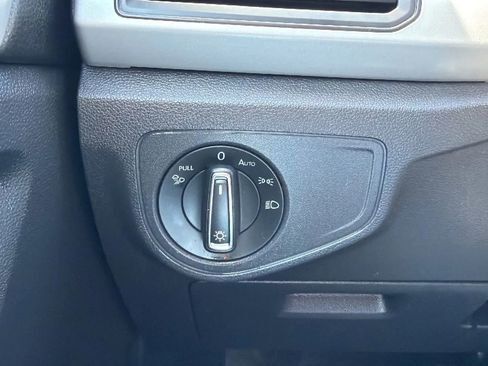 Used 2021 Volkswagen Atlas SE FWD image 15