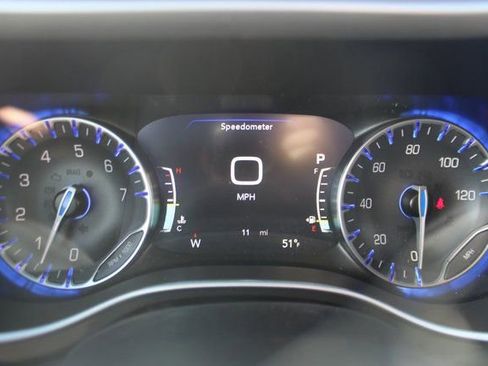 New 2026 Chrysler Pacifica Select image 16