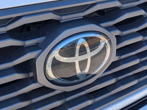 Used 2023 Toyota Tacoma TRD Sport image 5