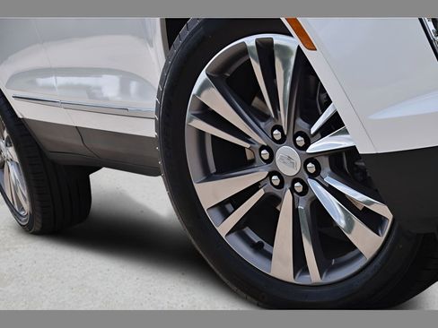 Used 2025 Cadillac XT5 Premium Luxury FWD image 11