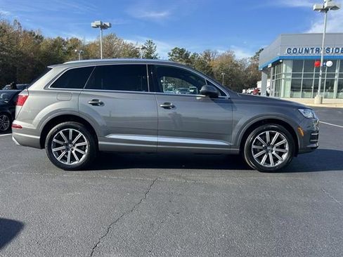 Used 2018 Audi Q7 3.0T Prestige w/ Prestige Package image 3